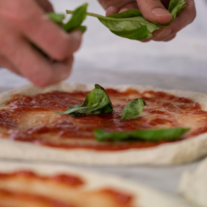 Ingredienti di qualità per la Pizza Ristorante Gli Ostinati Via Crispi