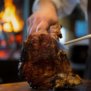 Taglio carne Ristorante Gli Ostinati Via Crispi